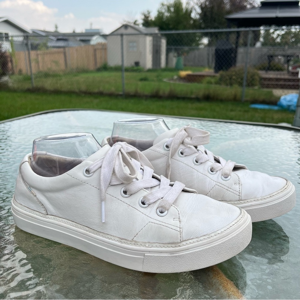 Toms Alex White Leather Athletic Sneakers